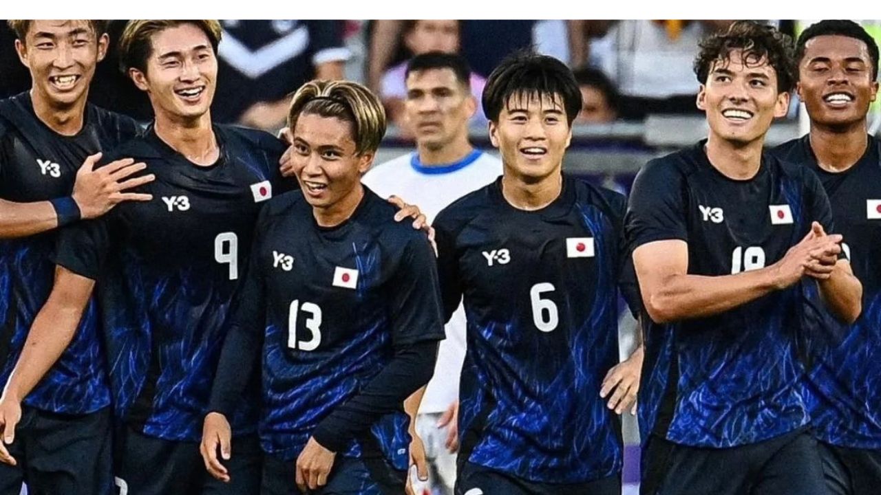 How Many Players on a Soccer Team?